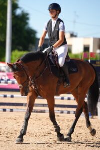 Léa MARIN cavalière Clear Round Company